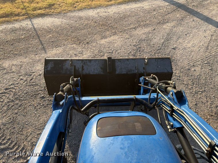 image for item EW8867 New Holland Boomer 50 MFWD tractor