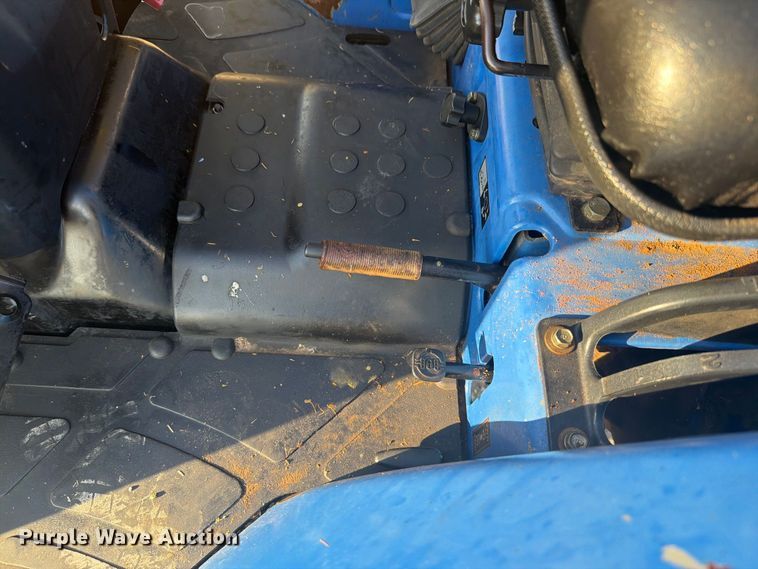 image for item EW8867 New Holland Boomer 50 MFWD tractor