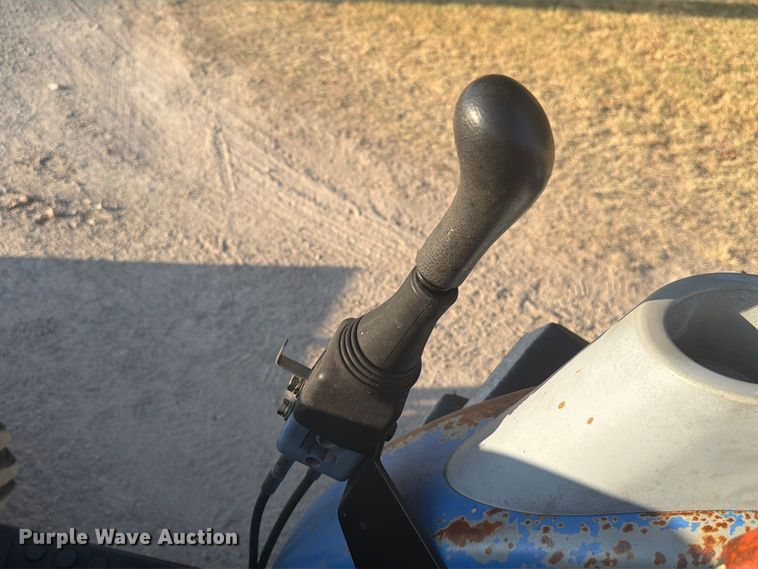 image for item EW8867 New Holland Boomer 50 MFWD tractor