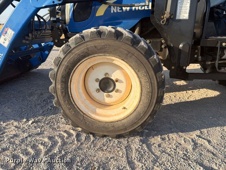 image for item EW8867 New Holland Boomer 50 MFWD tractor