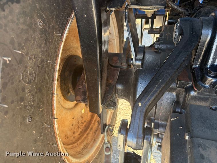 image for item EW8867 New Holland Boomer 50 MFWD tractor