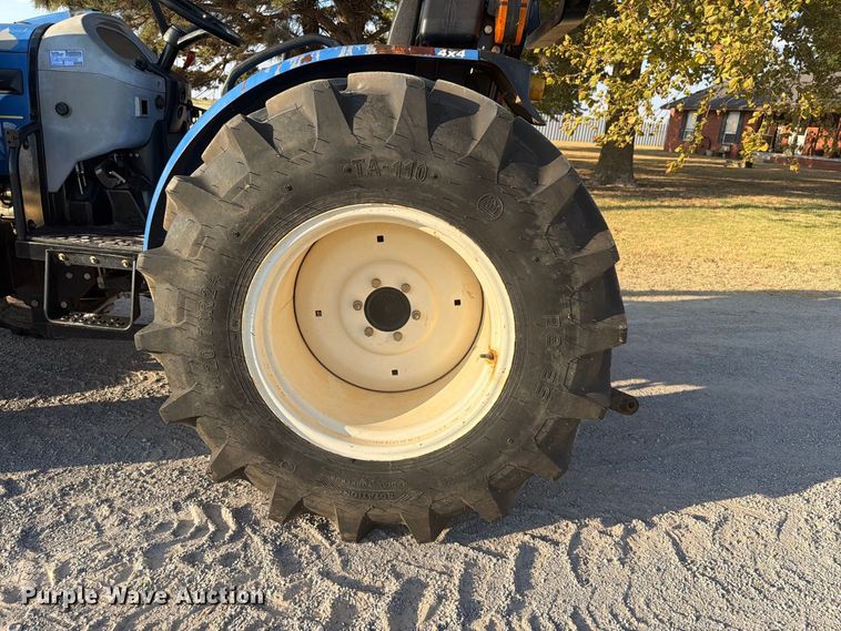 image for item EW8867 New Holland Boomer 50 MFWD tractor