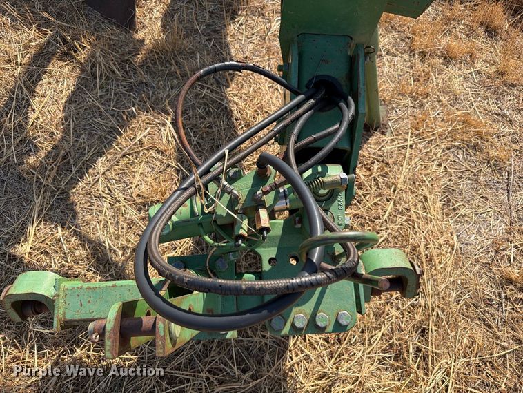 image for item EW8884 John Deere 2600 6 bottom plow