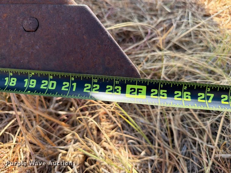 image for item EW8884 John Deere 2600 6 bottom plow