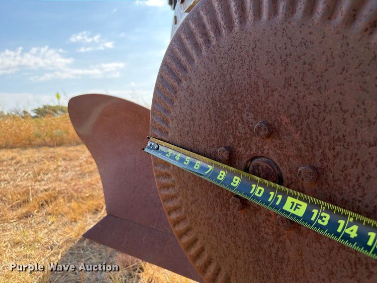image for item EW8884 John Deere 2600 6 bottom plow
