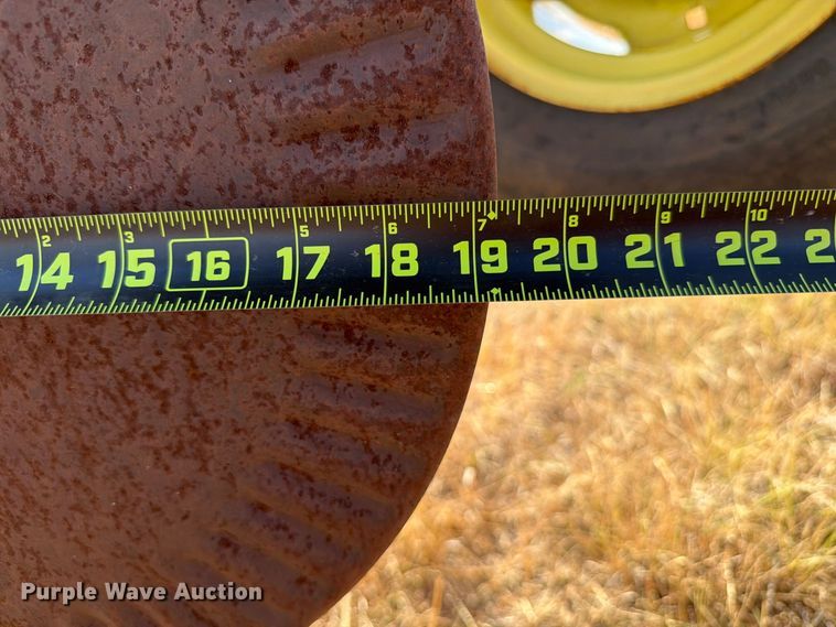 image for item EW8884 John Deere 2600 6 bottom plow