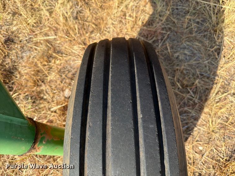 image for item EW8884 John Deere 2600 6 bottom plow