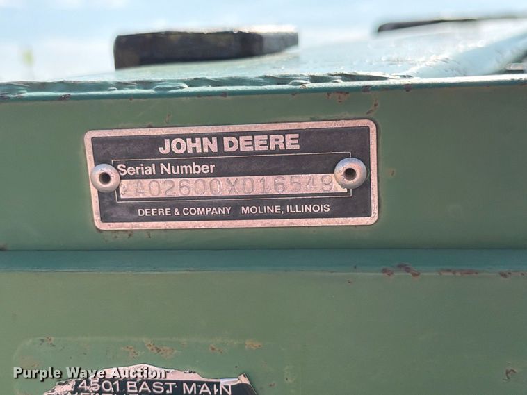 image for item EW8884 John Deere 2600 6 bottom plow