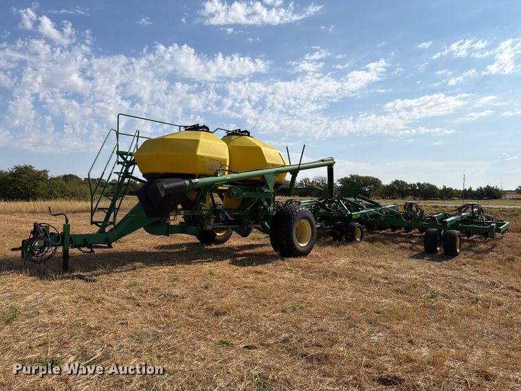 image for item EW8885 John Deere 1890 air seeder