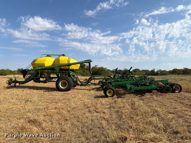 image for item EW8885 John Deere 1890 air seeder