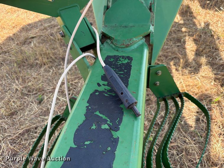 image for item EW8885 John Deere 1890 air seeder