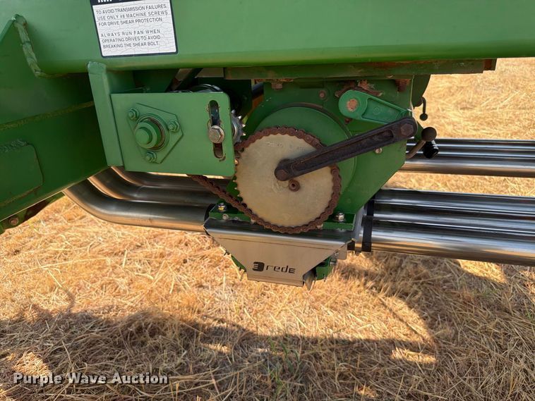 image for item EW8885 John Deere 1890 air seeder