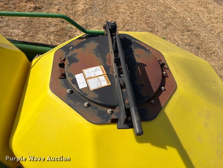 image for item EW8885 John Deere 1890 air seeder
