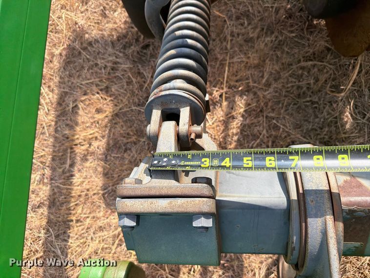 image for item EW8885 John Deere 1890 air seeder