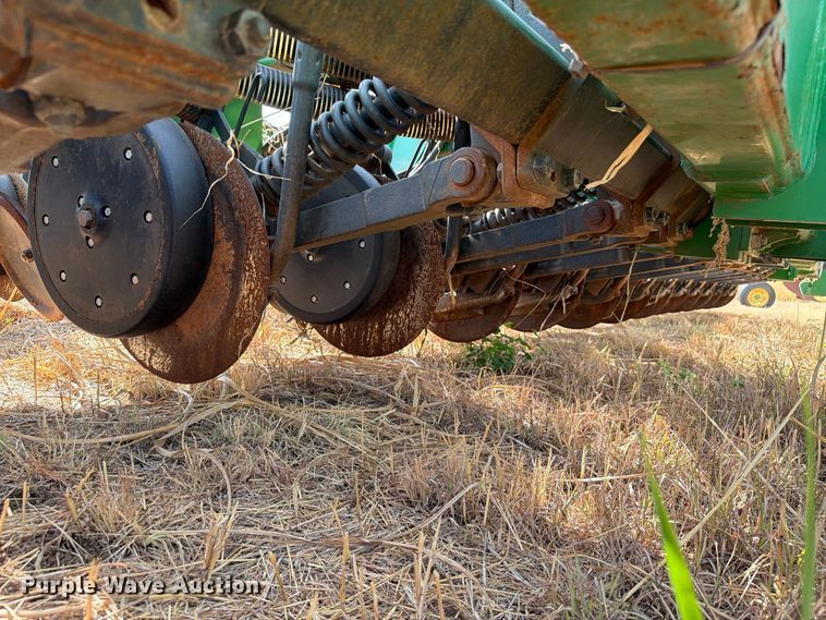 image for item EW8885 John Deere 1890 air seeder