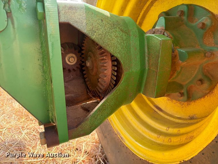 image for item EW8885 John Deere 1890 air seeder