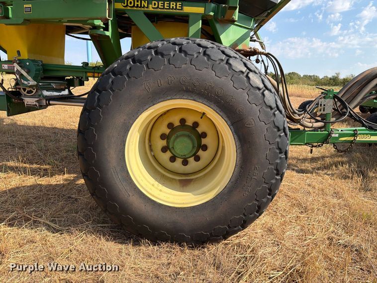 image for item EW8885 John Deere 1890 air seeder