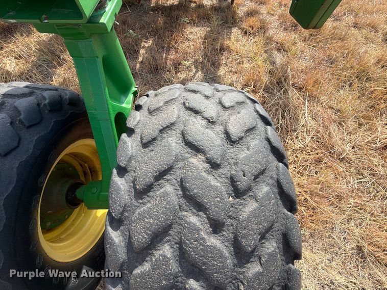 image for item EW8885 John Deere 1890 air seeder
