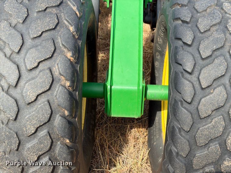 image for item EW8885 John Deere 1890 air seeder