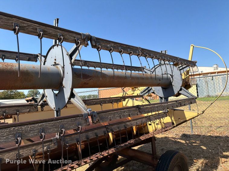 image for item EW8887 New Holland 971 rigid head
