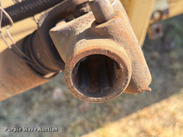 image for item EW8887 New Holland 971 rigid head