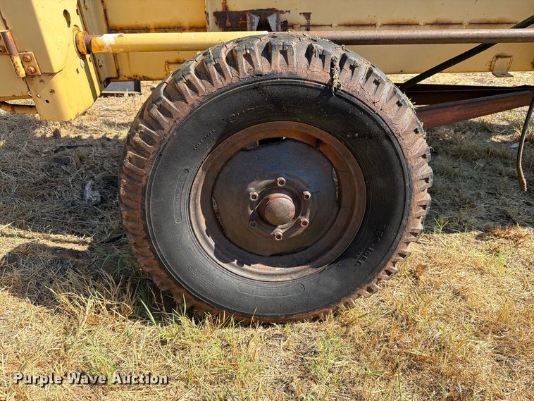 image for item EW8887 New Holland 971 rigid head