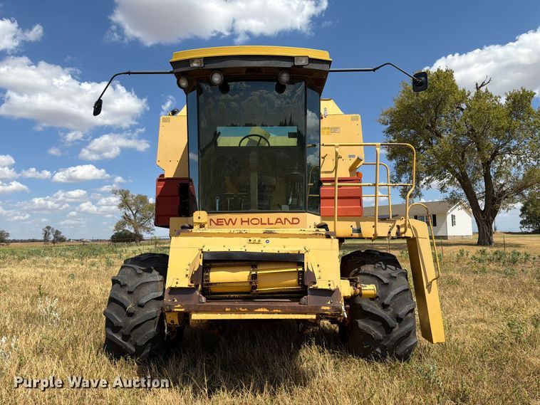 image for item EW8893 1986 New Holland TR86 combine