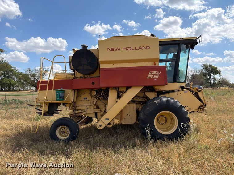 image for item EW8893 1986 New Holland TR86 combine
