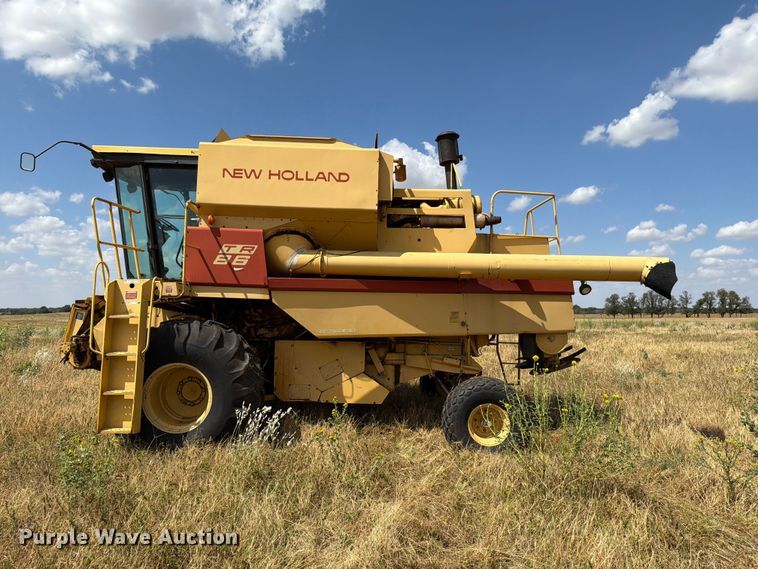 image for item EW8893 1986 New Holland TR86 combine