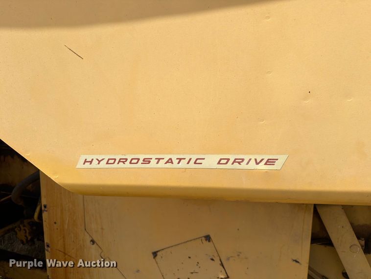 image for item EW8893 1986 New Holland TR86 combine