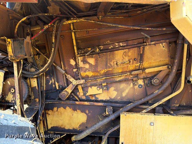 image for item EW8893 1986 New Holland TR86 combine