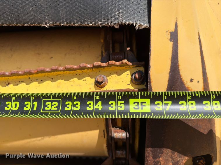 image for item EW8893 1986 New Holland TR86 combine