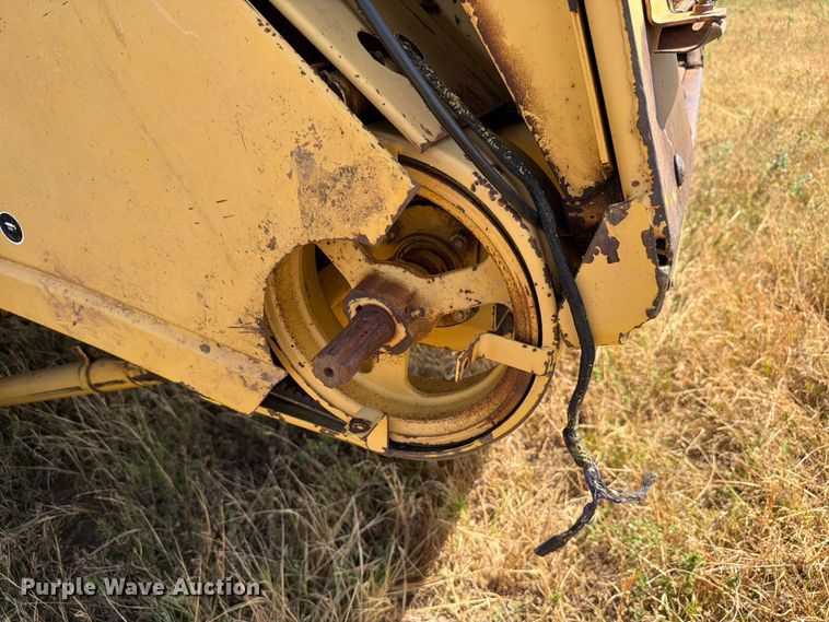 image for item EW8893 1986 New Holland TR86 combine