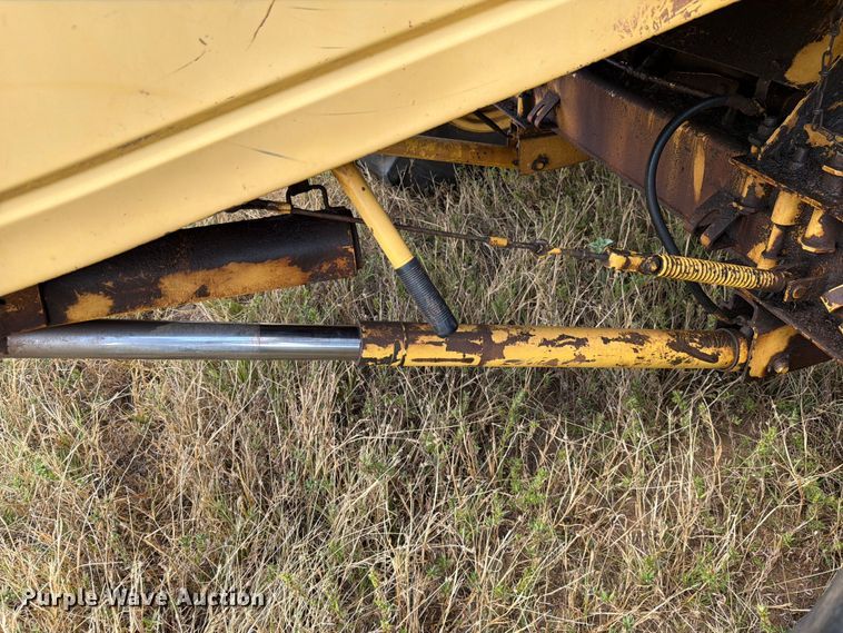 image for item EW8893 1986 New Holland TR86 combine