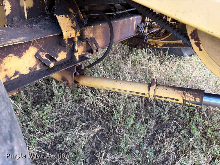 image for item EW8893 1986 New Holland TR86 combine