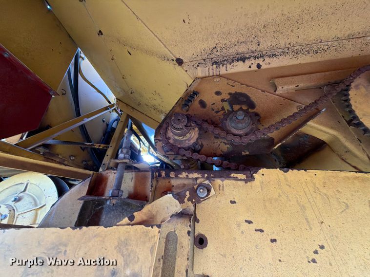 image for item EW8893 1986 New Holland TR86 combine