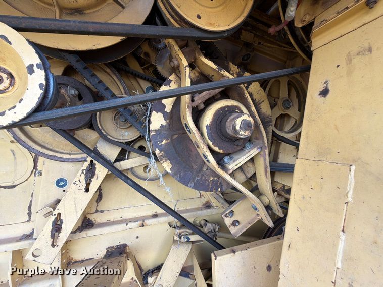 image for item EW8893 1986 New Holland TR86 combine