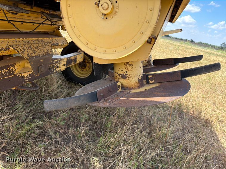 image for item EW8893 1986 New Holland TR86 combine