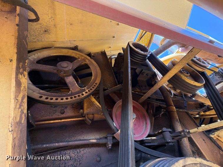 image for item EW8893 1986 New Holland TR86 combine