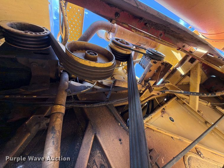 image for item EW8893 1986 New Holland TR86 combine