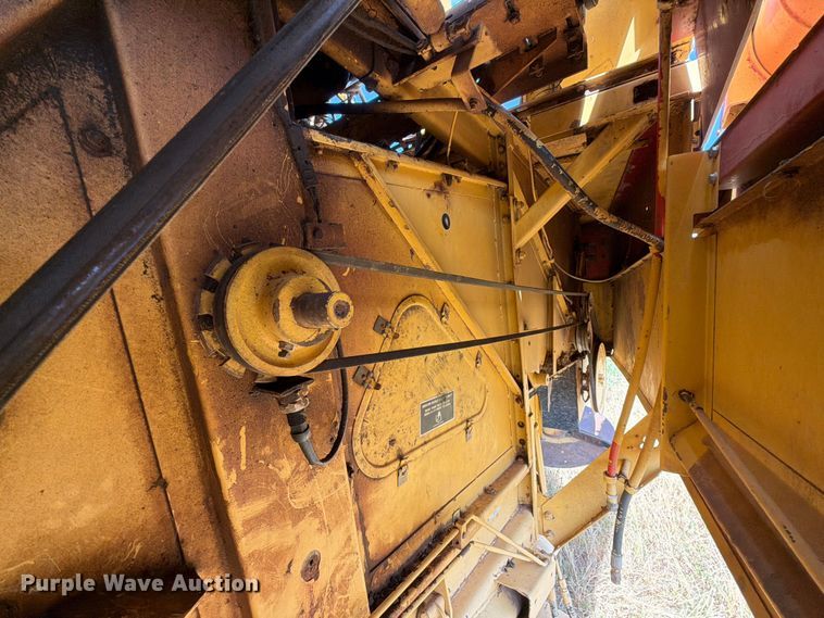 image for item EW8893 1986 New Holland TR86 combine