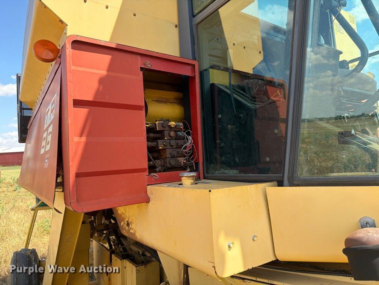 image for item EW8893 1986 New Holland TR86 combine