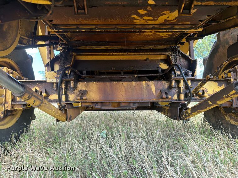 image for item EW8893 1986 New Holland TR86 combine