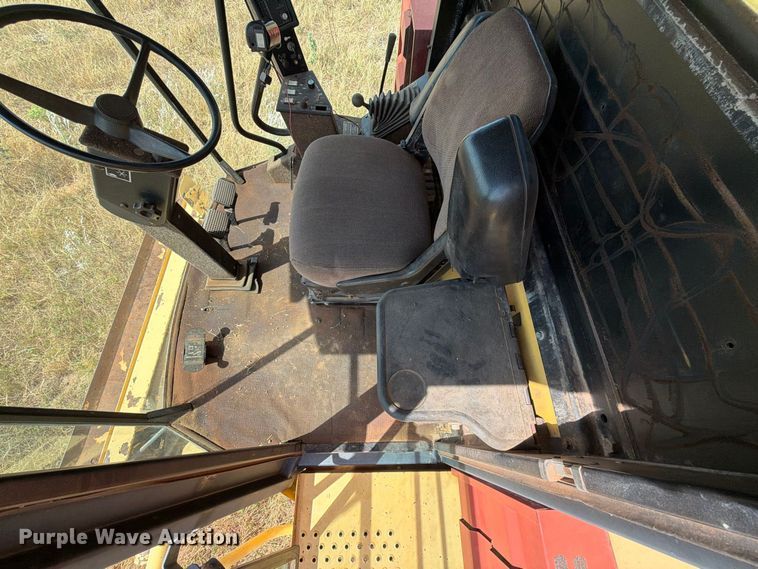 image for item EW8893 1986 New Holland TR86 combine
