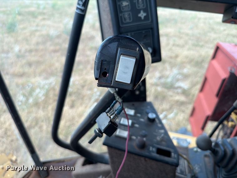 image for item EW8893 1986 New Holland TR86 combine