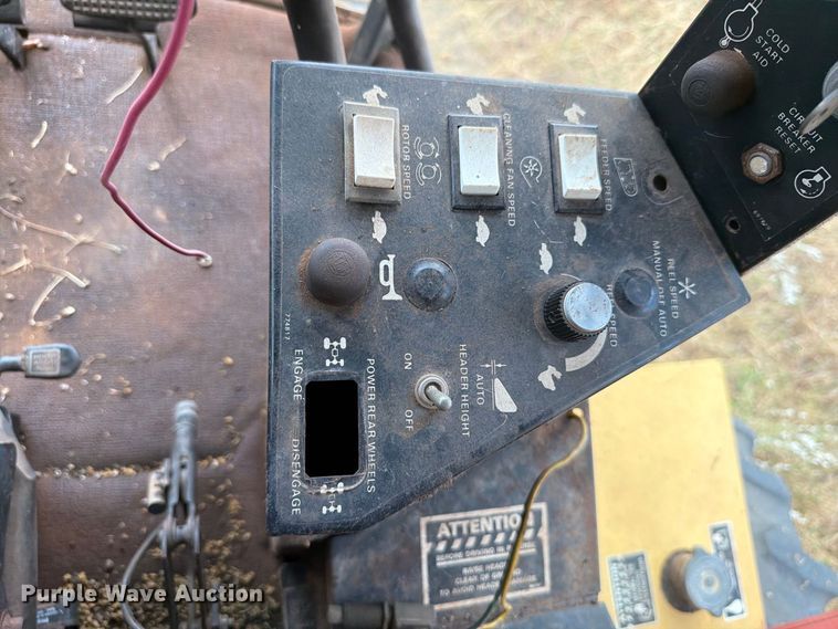 image for item EW8893 1986 New Holland TR86 combine