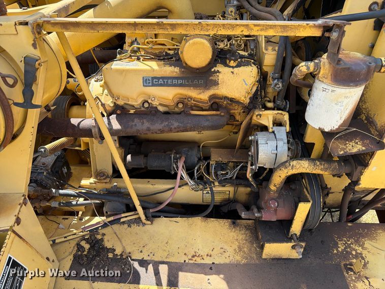 image for item EW8893 1986 New Holland TR86 combine