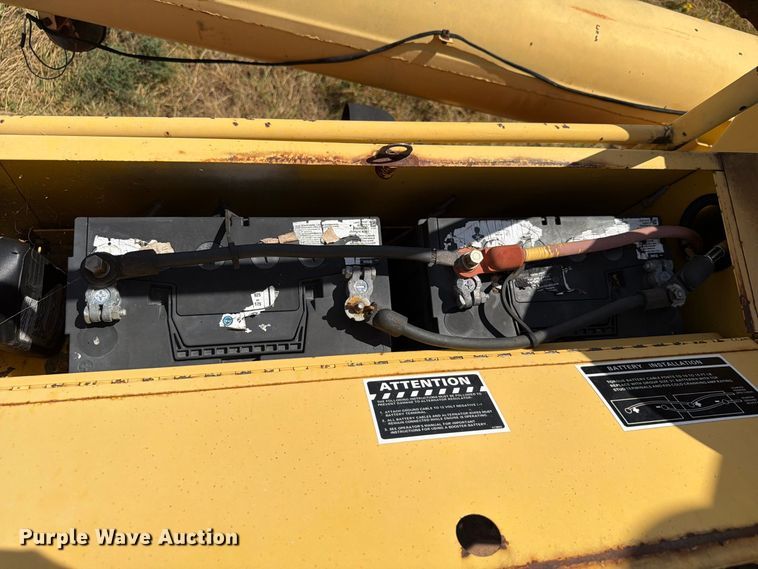 image for item EW8893 1986 New Holland TR86 combine