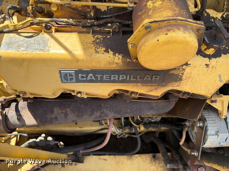 image for item EW8893 1986 New Holland TR86 combine