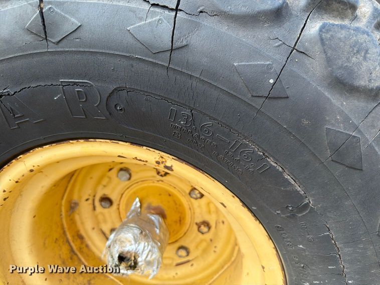 image for item EW8893 1986 New Holland TR86 combine